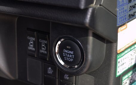 Toyota Roomy I, 2017 год, 1 250 000 рублей, 10 фотография