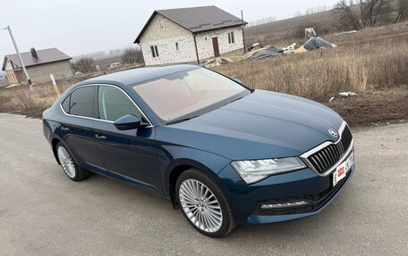 Skoda Superb III рестайлинг, 2022 год, 4 200 000 рублей, 3 фотография