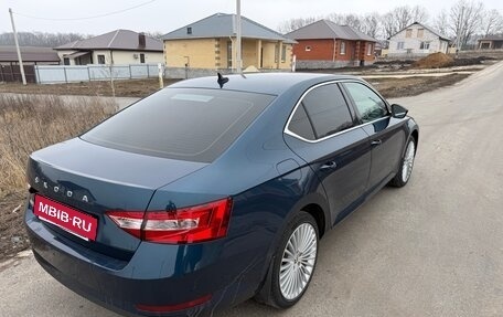 Skoda Superb III рестайлинг, 2022 год, 4 200 000 рублей, 5 фотография