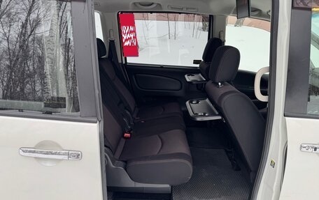 Nissan Serena IV, 2011 год, 1 200 000 рублей, 15 фотография