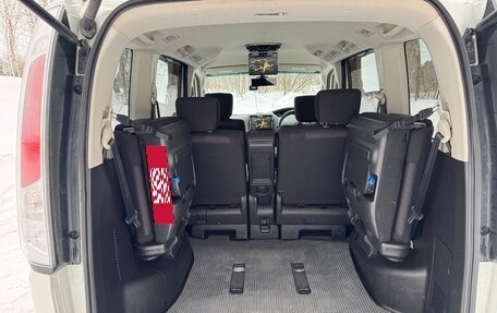 Nissan Serena IV, 2011 год, 1 200 000 рублей, 16 фотография