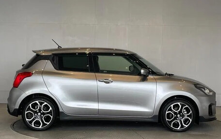 Suzuki Swift V, 2022 год, 1 100 000 рублей, 4 фотография