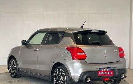 Suzuki Swift V, 2022 год, 1 100 000 рублей, 2 фотография