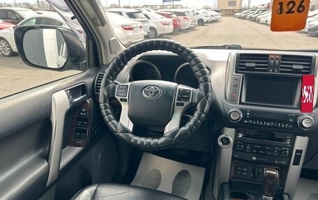 Toyota Land Cruiser Prado 150 рестайлинг 2, 2009 год, 3 399 900 рублей, 14 фотография