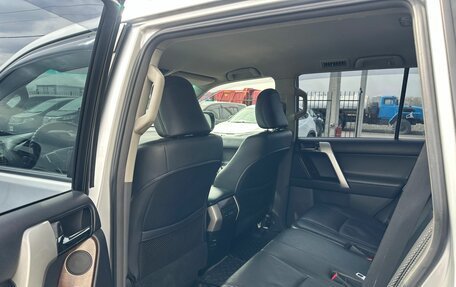 Toyota Land Cruiser Prado 150 рестайлинг 2, 2009 год, 3 399 900 рублей, 18 фотография