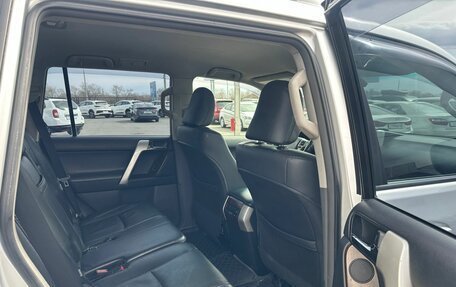 Toyota Land Cruiser Prado 150 рестайлинг 2, 2009 год, 3 399 900 рублей, 17 фотография