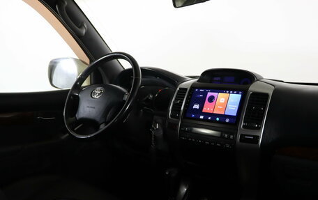 Toyota Land Cruiser Prado 120 рестайлинг, 2007 год, 1 999 990 рублей, 11 фотография