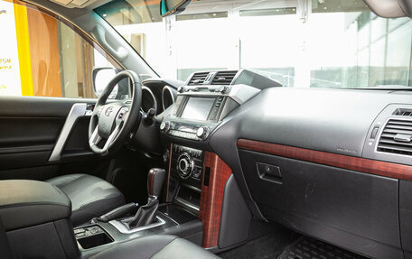 Toyota Land Cruiser Prado 150 рестайлинг 2, 2016 год, 3 855 000 рублей, 14 фотография