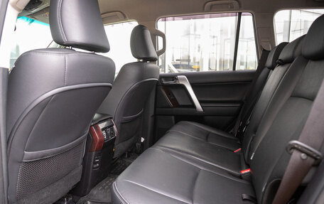 Toyota Land Cruiser Prado 150 рестайлинг 2, 2016 год, 3 855 000 рублей, 16 фотография