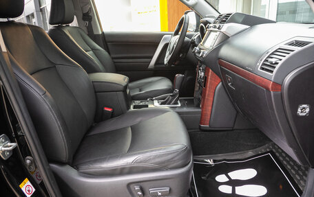 Toyota Land Cruiser Prado 150 рестайлинг 2, 2016 год, 3 855 000 рублей, 12 фотография