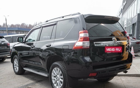 Toyota Land Cruiser Prado 150 рестайлинг 2, 2016 год, 3 855 000 рублей, 11 фотография