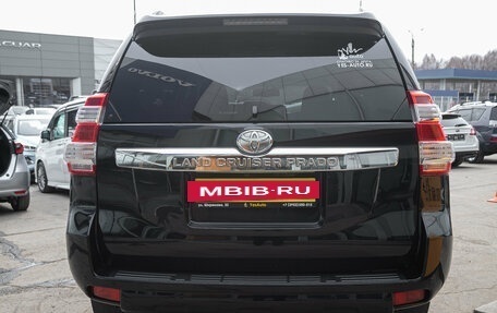 Toyota Land Cruiser Prado 150 рестайлинг 2, 2016 год, 3 855 000 рублей, 10 фотография