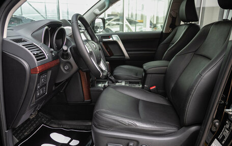 Toyota Land Cruiser Prado 150 рестайлинг 2, 2016 год, 3 855 000 рублей, 21 фотография