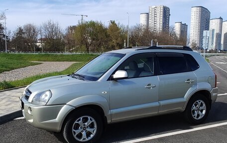 Hyundai Tucson III, 2008 год, 780 000 рублей, 2 фотография