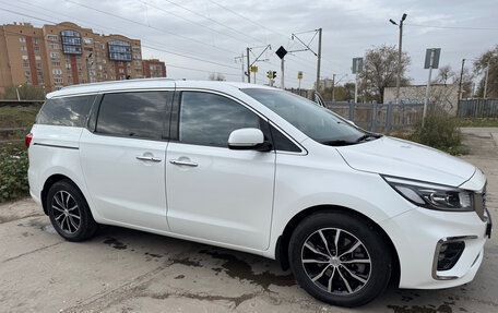 KIA Carnival III, 2019 год, 2 830 000 рублей, 7 фотография
