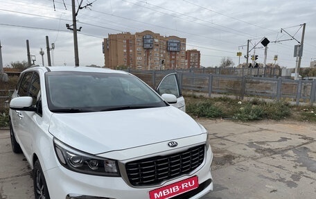 KIA Carnival III, 2019 год, 2 830 000 рублей, 6 фотография