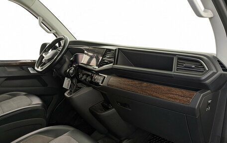 Volkswagen Multivan T6 рестайлинг, 2021 год, 6 000 000 рублей, 11 фотография