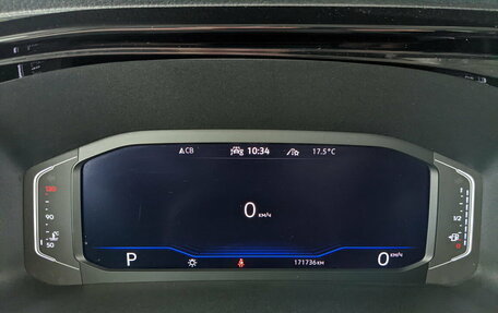 Volkswagen Multivan T6 рестайлинг, 2021 год, 6 000 000 рублей, 14 фотография