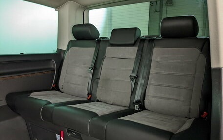 Volkswagen Multivan T6 рестайлинг, 2021 год, 6 000 000 рублей, 12 фотография