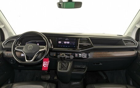 Volkswagen Multivan T6 рестайлинг, 2021 год, 6 000 000 рублей, 15 фотография