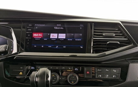 Volkswagen Multivan T6 рестайлинг, 2021 год, 6 000 000 рублей, 16 фотография