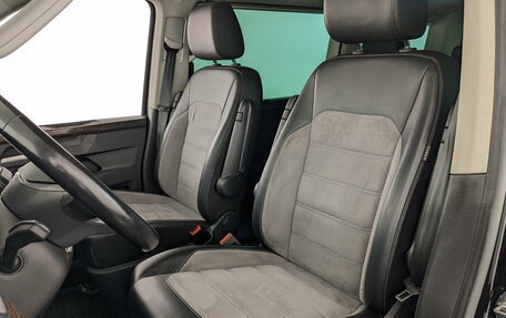 Volkswagen Multivan T6 рестайлинг, 2021 год, 6 000 000 рублей, 22 фотография