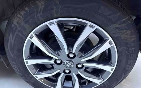 Toyota Yaris XP150 рестайлинг, 2022 год, 1 220 000 рублей, 17 фотография