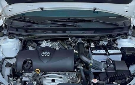 Toyota Yaris XP150 рестайлинг, 2022 год, 1 220 000 рублей, 9 фотография