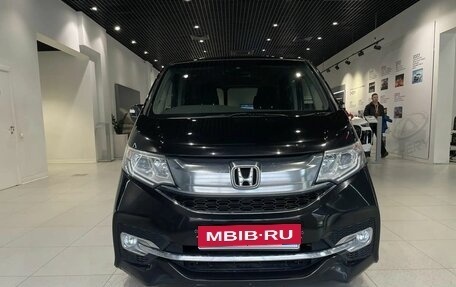 Honda Stepwgn IV, 2015 год, 1 900 000 рублей, 2 фотография