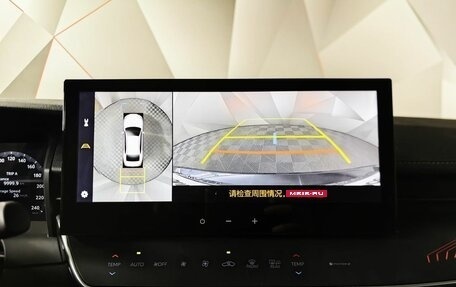 Toyota Camry, 2025 год, 4 099 999 рублей, 22 фотография