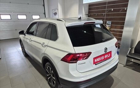 Volkswagen Tiguan II, 2019 год, 2 049 000 рублей, 6 фотография
