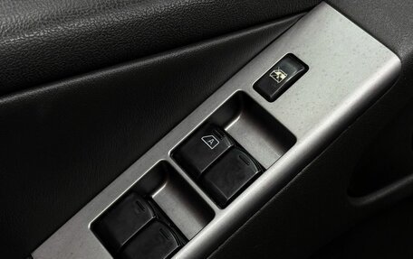 Nissan Pathfinder, 2005 год, 1 099 900 рублей, 15 фотография