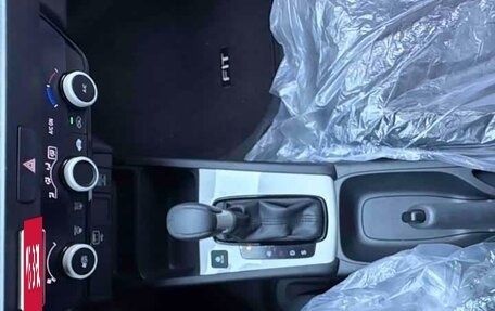 Honda Fit, 2022 год, 1 220 000 рублей, 15 фотография