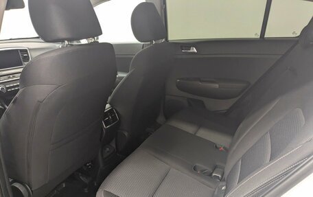 KIA Sportage IV рестайлинг, 2021 год, 2 555 000 рублей, 5 фотография