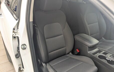 KIA Sportage IV рестайлинг, 2021 год, 2 555 000 рублей, 15 фотография