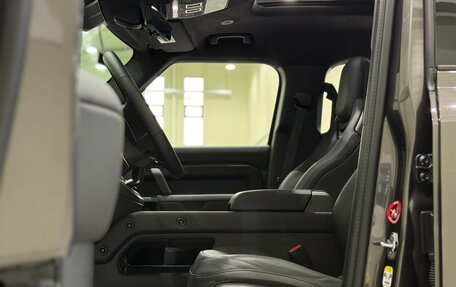 Land Rover Defender II, 2025 год, 25 550 000 рублей, 21 фотография