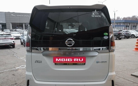 Nissan Serena IV, 2018 год, 1 997 000 рублей, 8 фотография