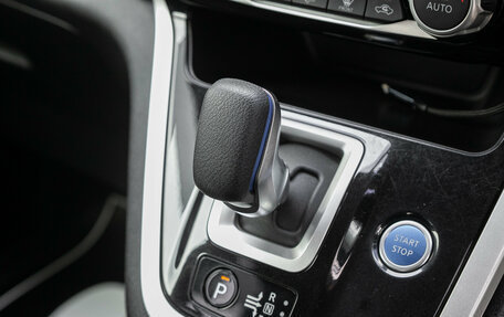 Nissan Serena IV, 2018 год, 1 997 000 рублей, 12 фотография