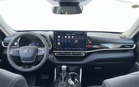 Toyota Highlander, 2026 год, 5 700 000 рублей, 18 фотография