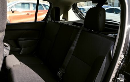 Renault Sandero II рестайлинг, 2015 год, 825 000 рублей, 18 фотография