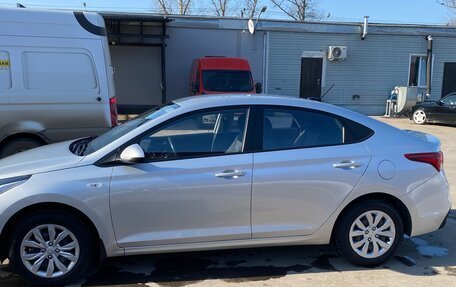 Hyundai Solaris II рестайлинг, 2019 год, 1 150 000 рублей, 2 фотография