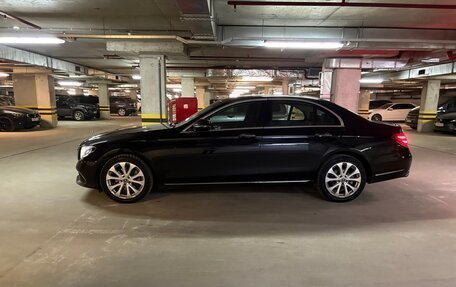 Mercedes-Benz E-Класс, 2019 год, 3 000 000 рублей, 8 фотография