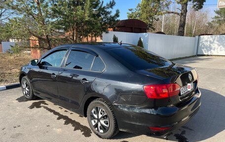 Volkswagen Jetta VI, 2011 год, 730 000 рублей, 3 фотография