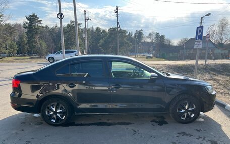 Volkswagen Jetta VI, 2011 год, 730 000 рублей, 6 фотография