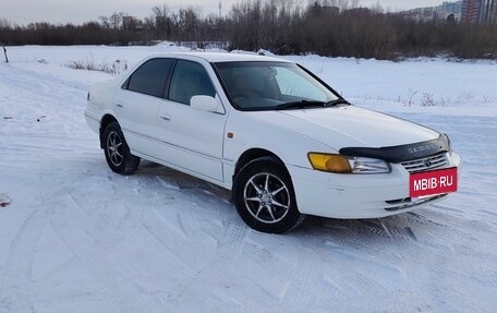 Toyota Camry, 1998 год, 420 000 рублей, 2 фотография