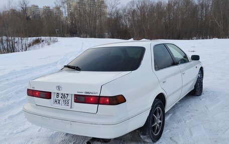 Toyota Camry, 1998 год, 420 000 рублей, 8 фотография