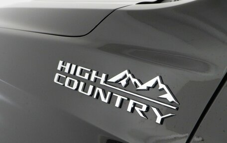 Chevrolet Suburban, 2023 год, 7 фотография