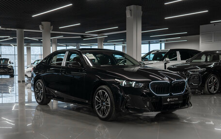 BMW 5 серия, 2025 год, 8 600 000 рублей, 2 фотография