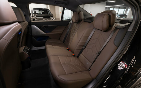 BMW 5 серия, 2025 год, 8 600 000 рублей, 13 фотография