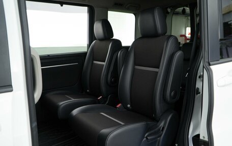 Honda Stepwgn IV, 2021 год, 11 фотография